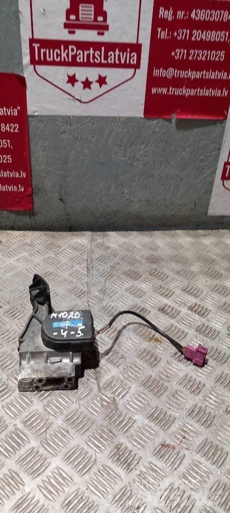 MAN TGA   81259706100 Ohjaamot ja sisustat