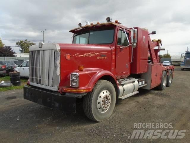 International 9300 Hinausautot