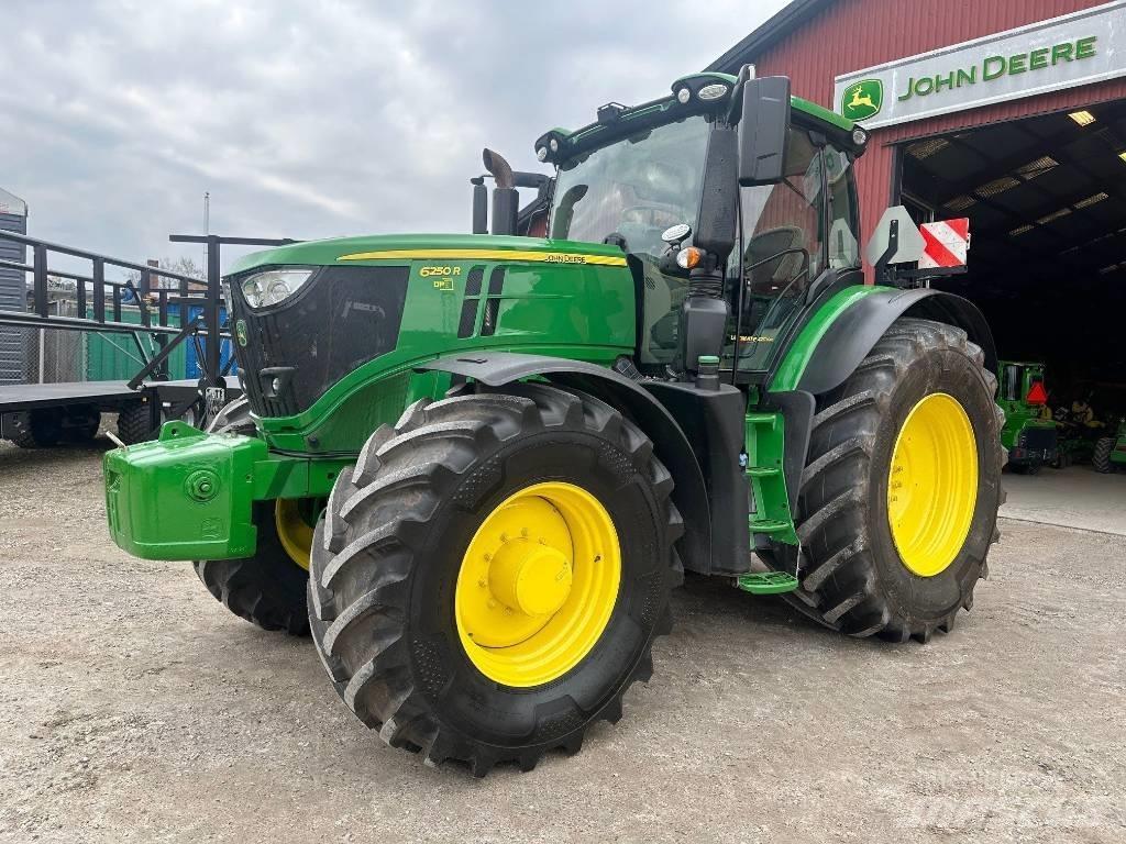 John Deere 6250R Traktorit