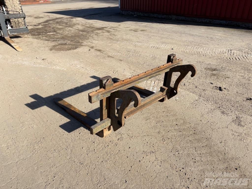  Gafflar L30 ZL602 Pyöräkuormaajat