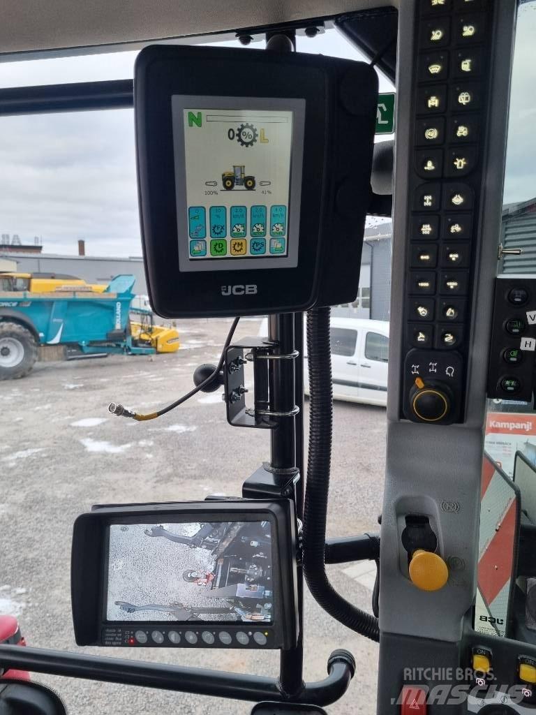 JCB Fastrac 4220 Traktorit