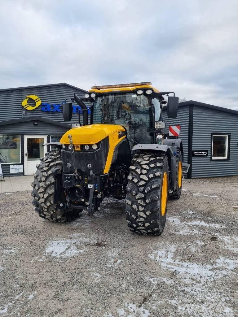 JCB Fastrac 4220 Traktorit