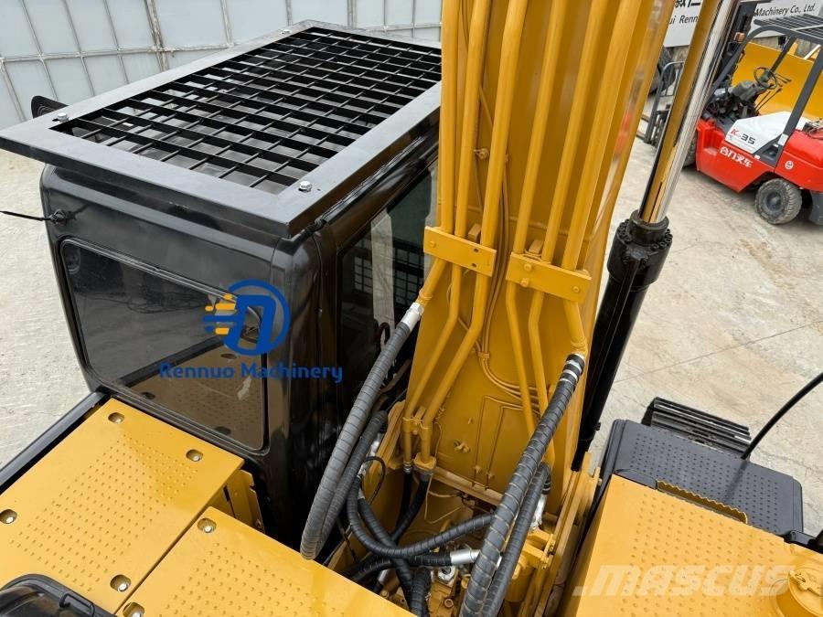 CAT 320D2L Telakaivukoneet