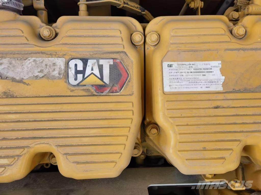 CAT 374 Telakaivukoneet