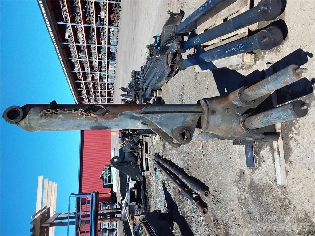 Valmet Crf7 Kuormatraktorinosturit