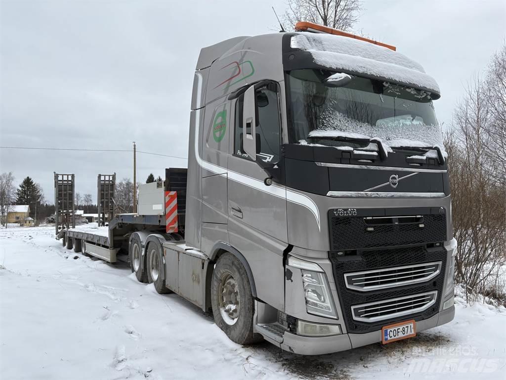 Volvo FH13 540 6x4 Vetopöytäautot