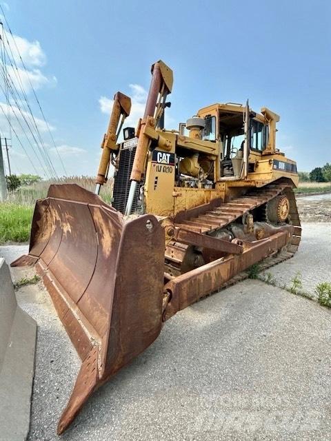 CAT D 8 N Telaketjupuskutraktorit