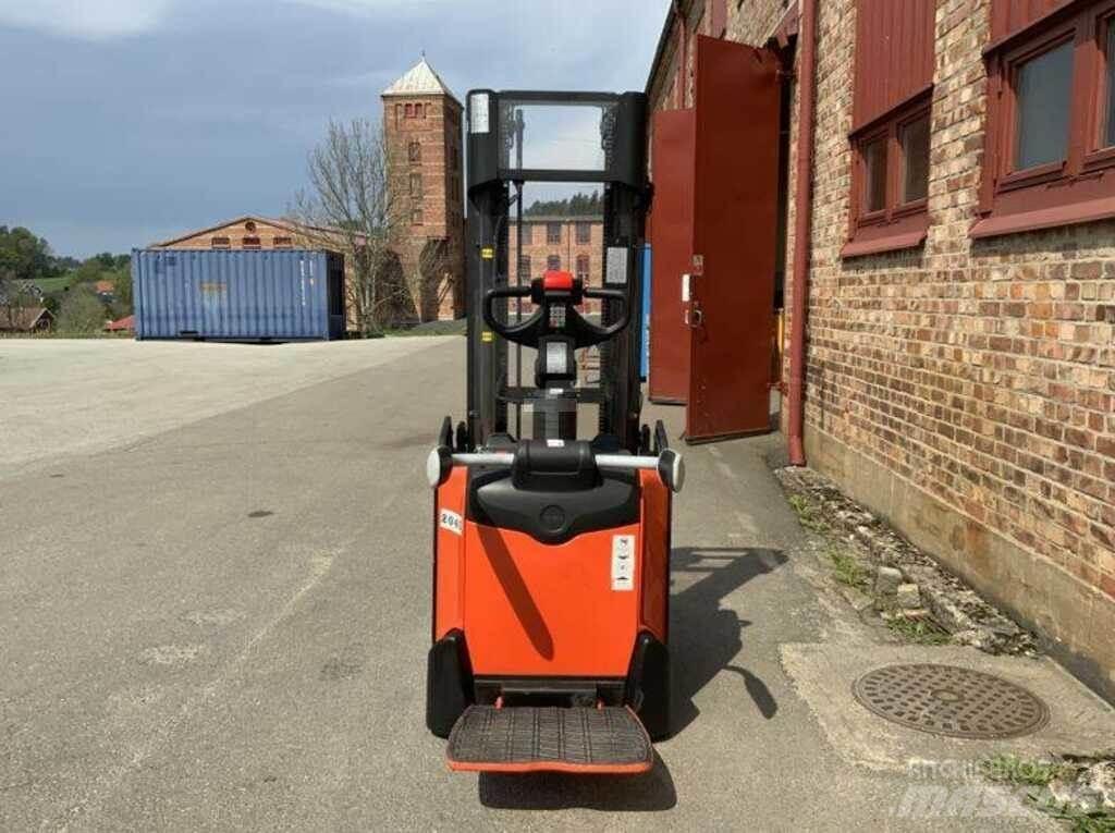 BT SPE 120 L Käyden ajettavat pinoamistrukit