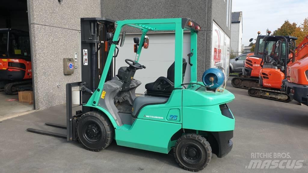 Mitsubishi FGE25NT Nestekaasutrukit