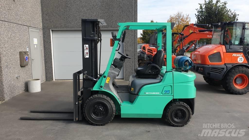Mitsubishi FGE25NT Nestekaasutrukit