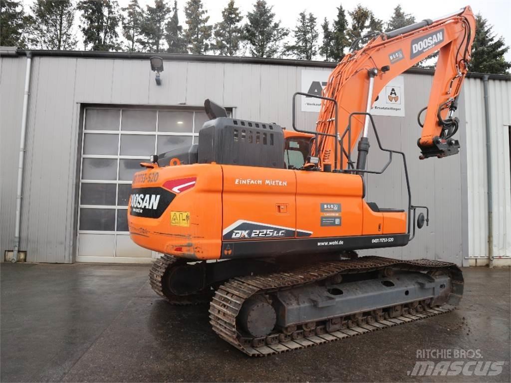 Doosan DX225LC-7 Telakaivukoneet