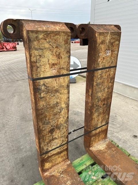 CAT 25-30 ton /988 Trukkihaarukat