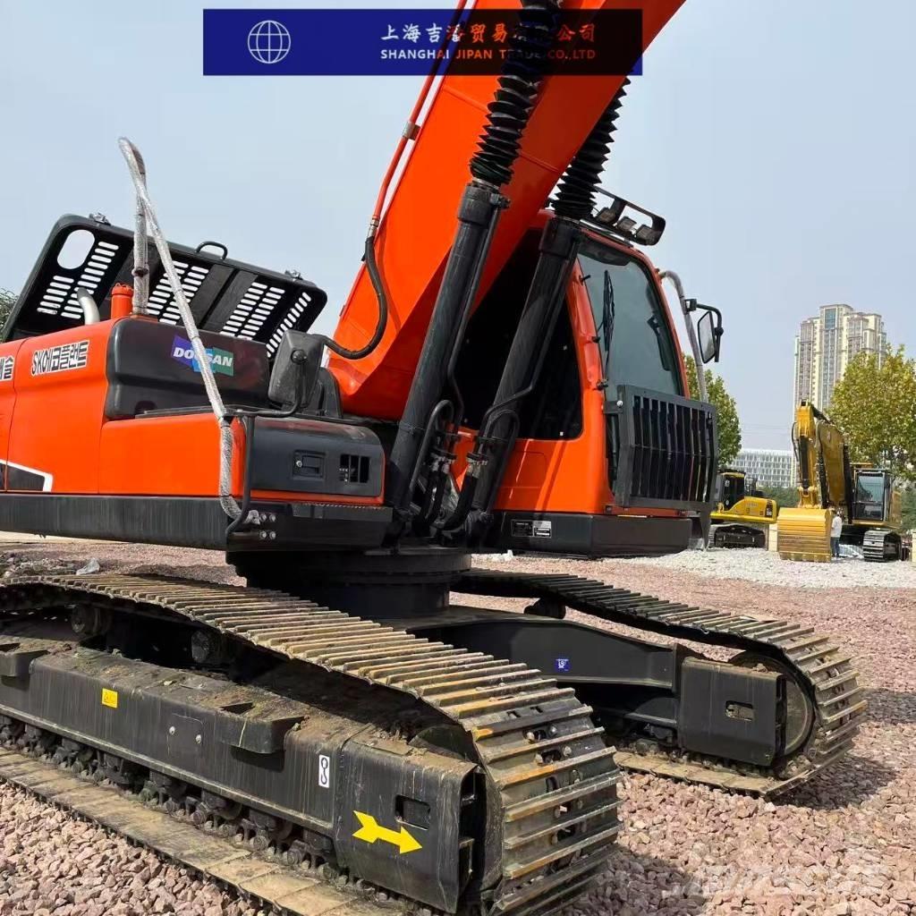 Doosan DX 225 Telakaivukoneet