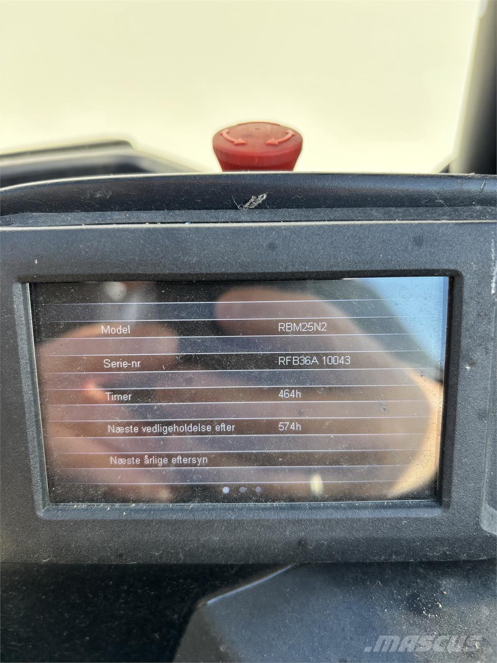 Mitsubishi RBM25N2 Nelitietrukit