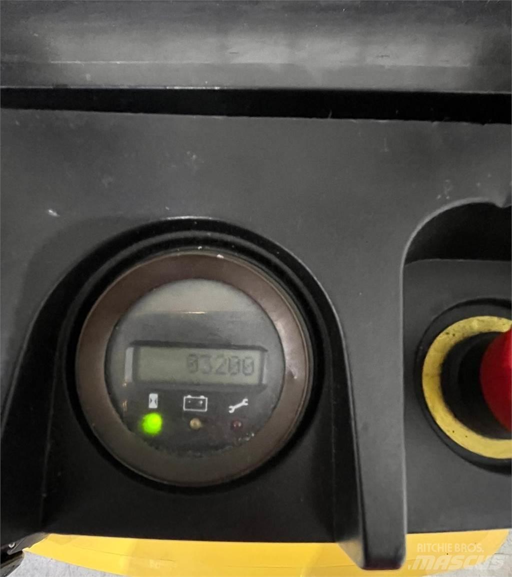 Hyster S1.2 Käyden ajettavat pinoamistrukit