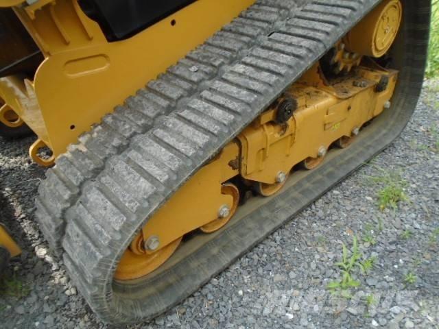 CAT 239 D Liukuohjatut kuormaajat