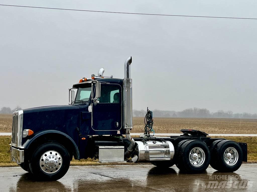 Peterbilt 367 Vetopöytäautot