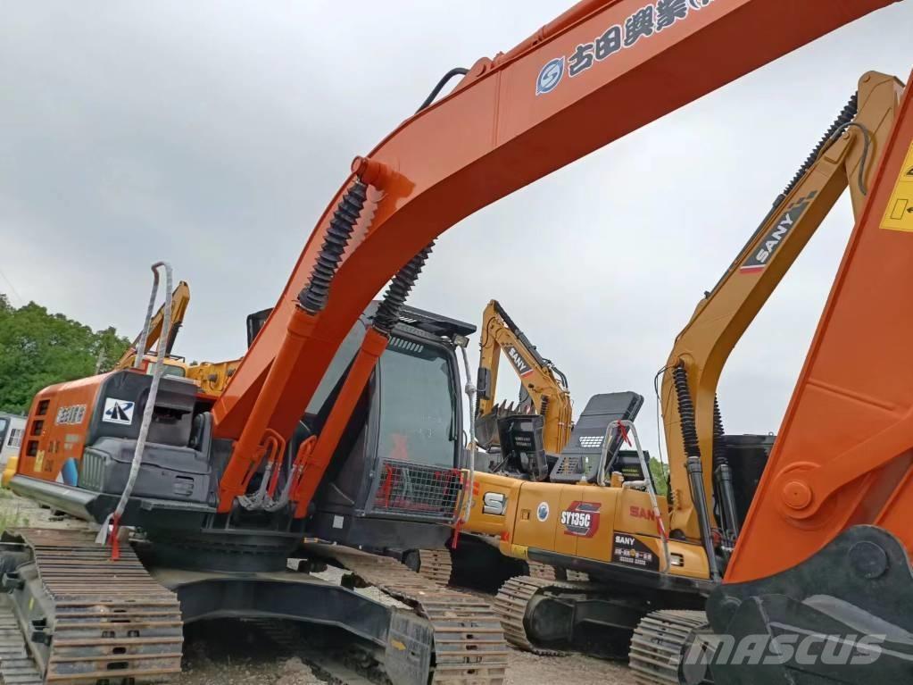 Hitachi ZX210 Telakaivukoneet