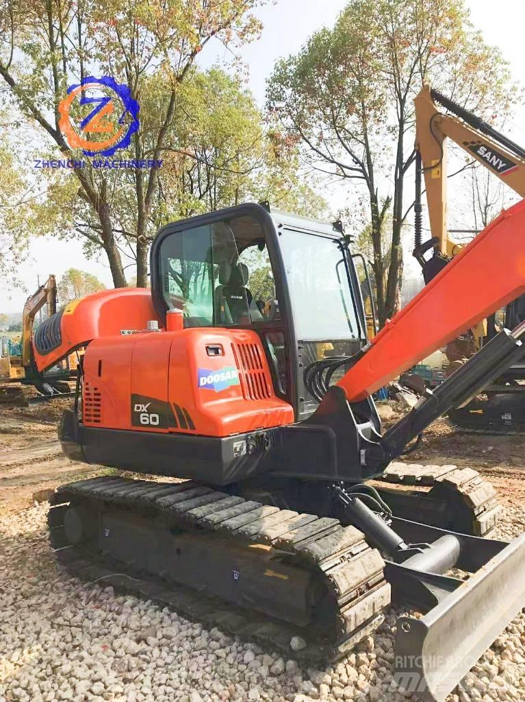 Doosan DX 60 Minikaivukoneet < 7t