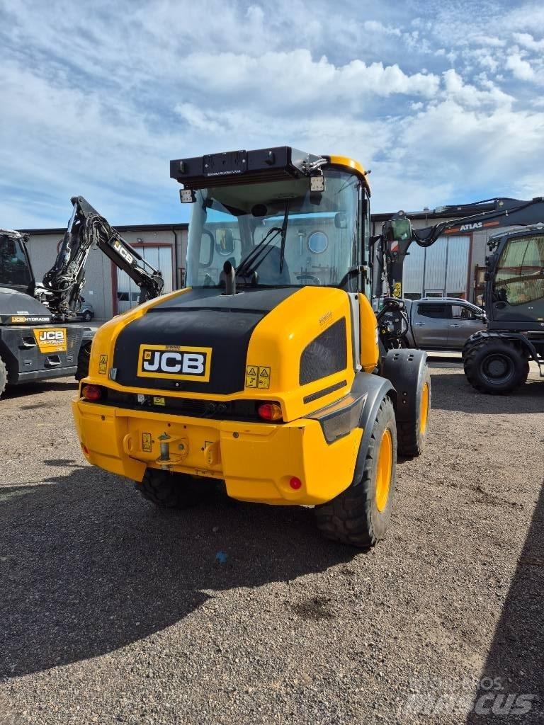 JCB 409 Pyöräkuormaajat