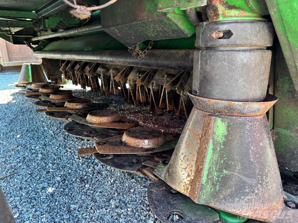 John Deere 131 Niittomurskaimet