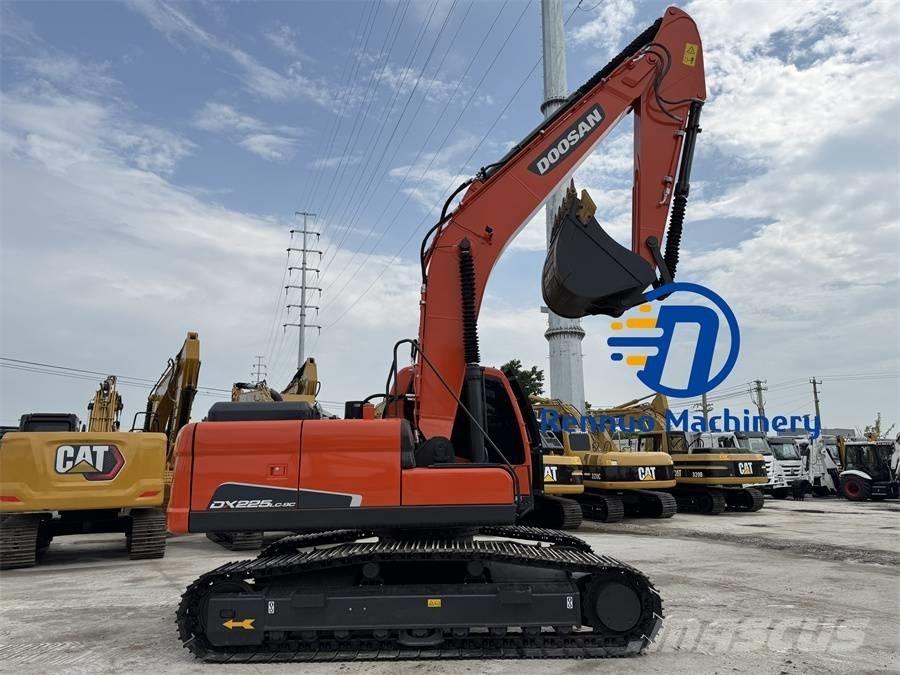 Doosan DX 225 LC-9C Telakaivukoneet