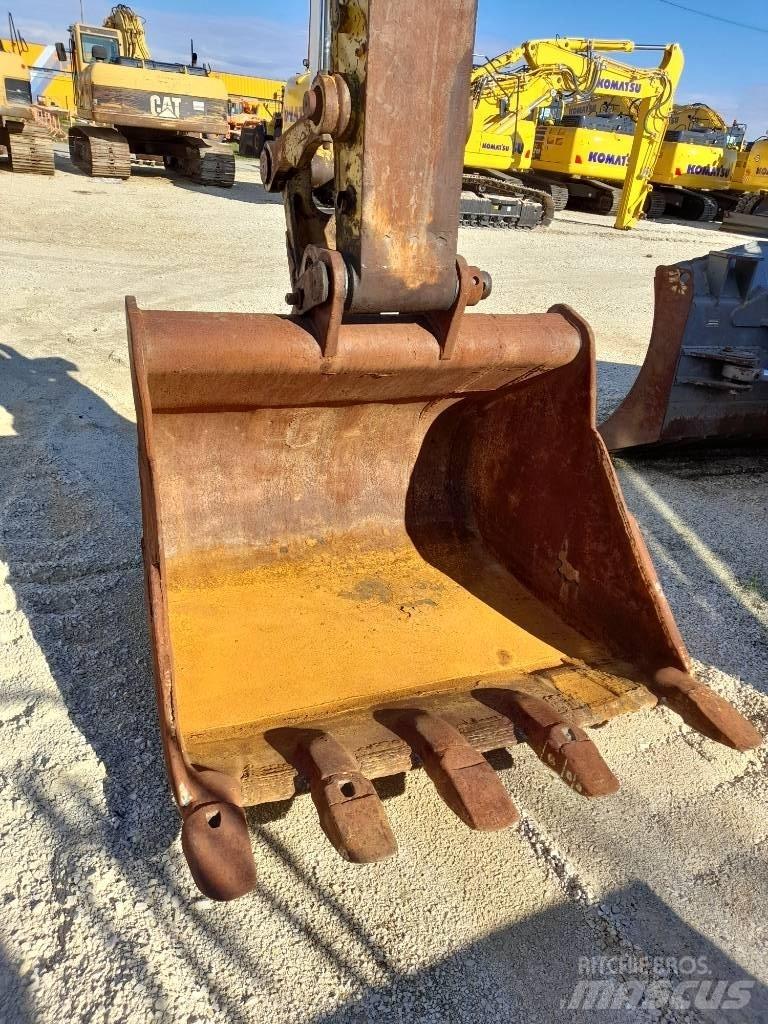 Komatsu PW200-7 Pyöräkaivukoneet