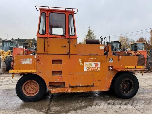 Hamm GRW 15 Kumipyöräjyrät