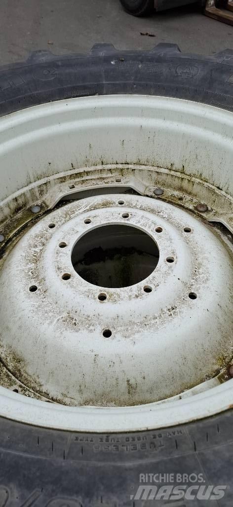 Firestone 540/65R_34 Renkaat ja vanteet