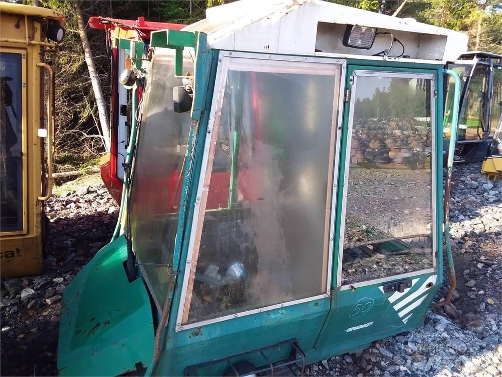 Gremo 950 Ohjaamo ja sisusta