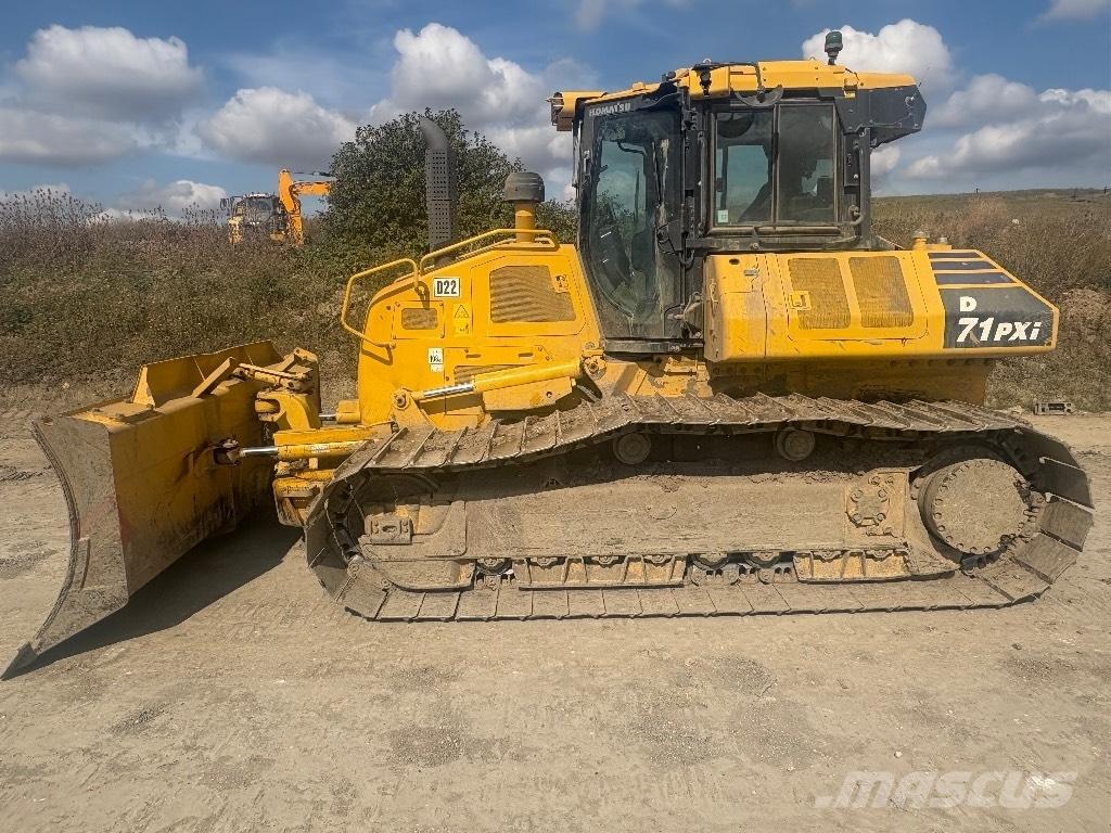 Komatsu D71PXI-24 Telaketjupuskutraktorit