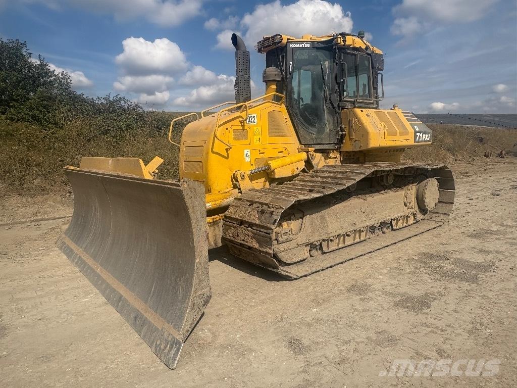 Komatsu D71PXI-24 Telaketjupuskutraktorit