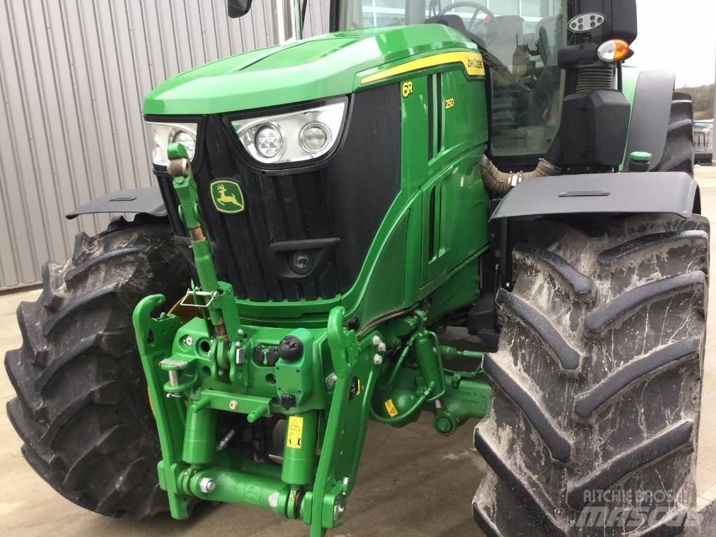 John Deere 6R250 Traktorit