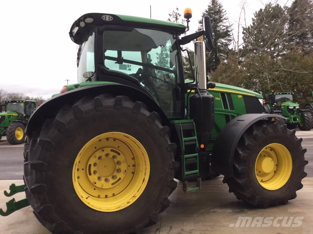 John Deere 6R250 Traktorit