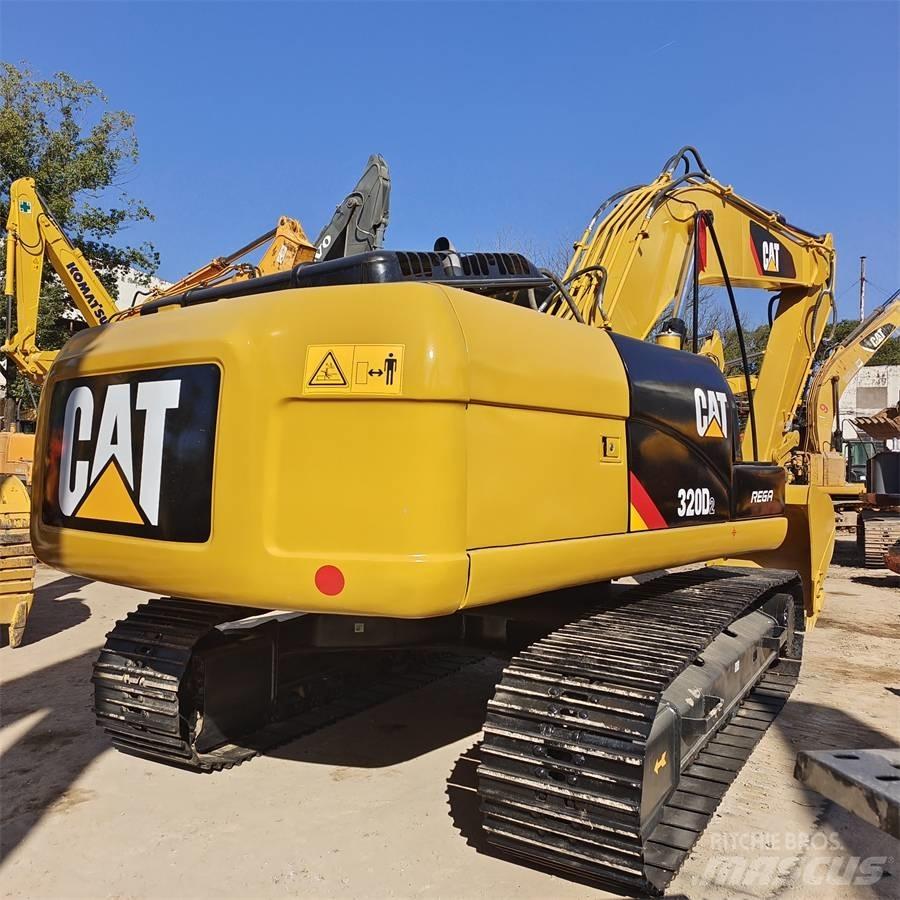 CAT 320D Telakaivukoneet
