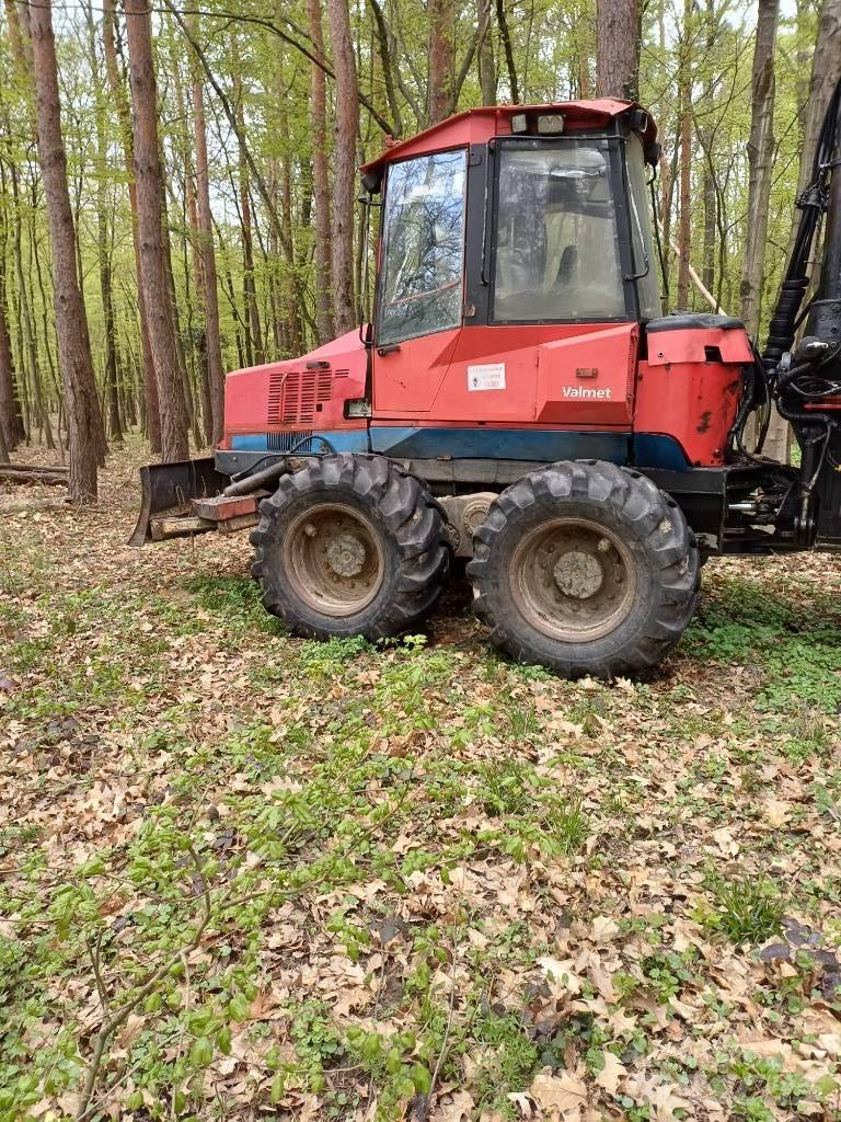 Valmet 840.2 Kuormatraktorit
