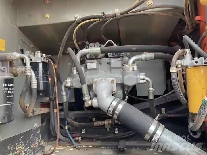 Hitachi ZX 250 Telakaivukoneet