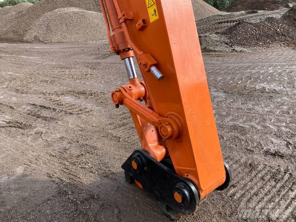 Hitachi ZX225USLC-6 Telakaivukoneet