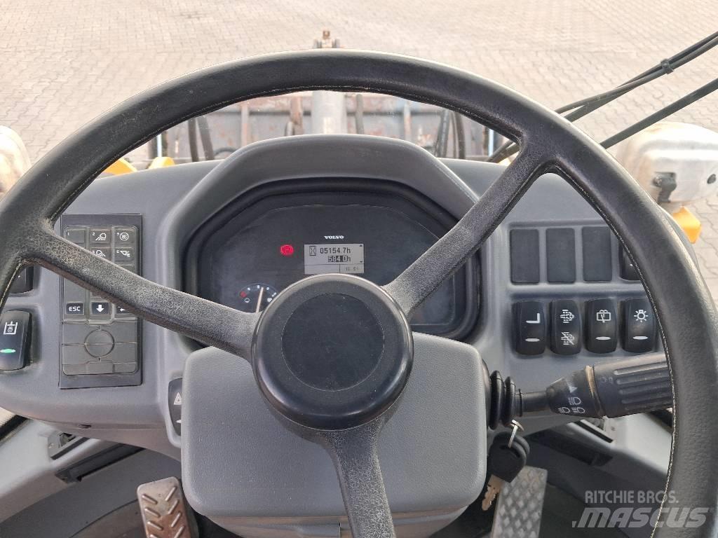 Volvo L 30 G Pyöräkuormaajat