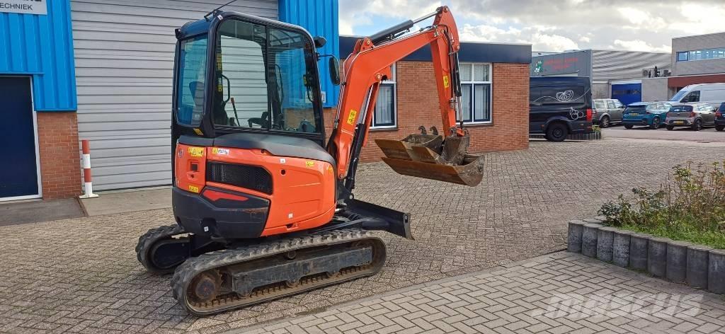 Kubota U 27-4 Minikaivukoneet < 7t