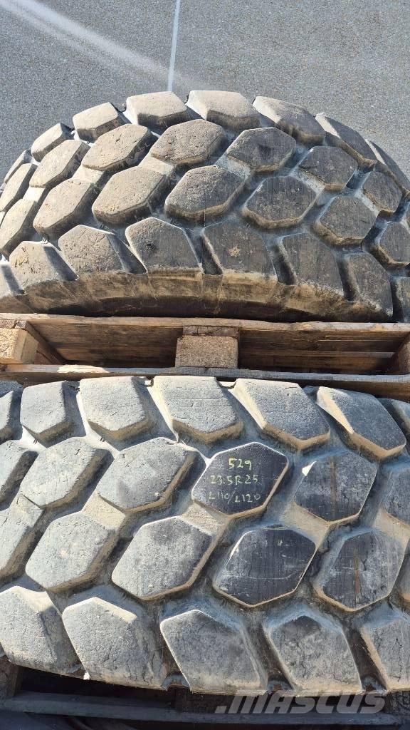 Bridgestone 23.5R25 Renkaat ja vanteet