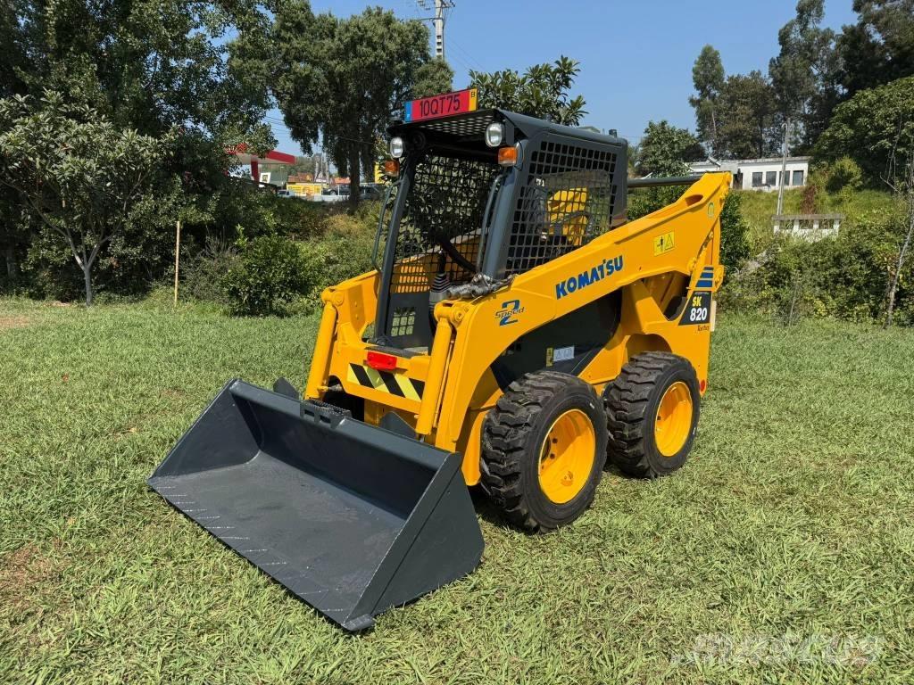 Komatsu SK 820 Liukuohjatut kuormaajat
