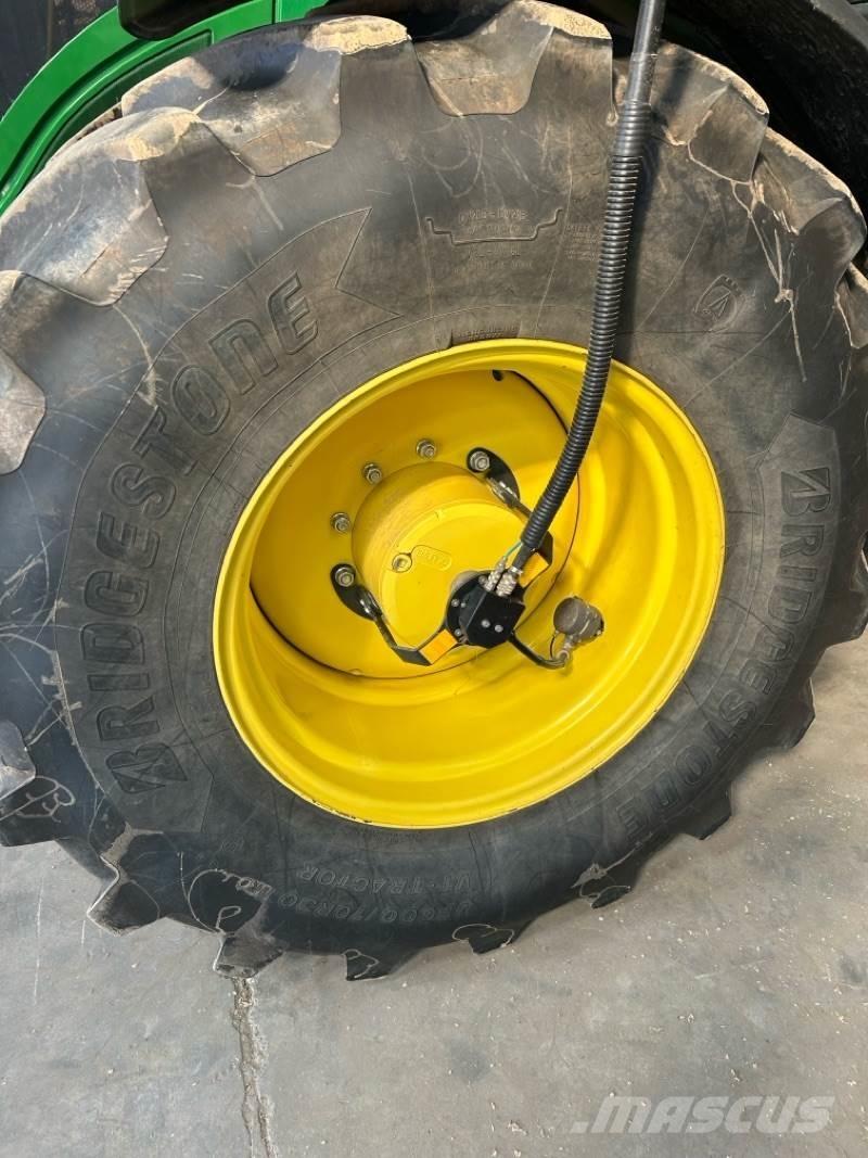 John Deere 6250R Traktorit