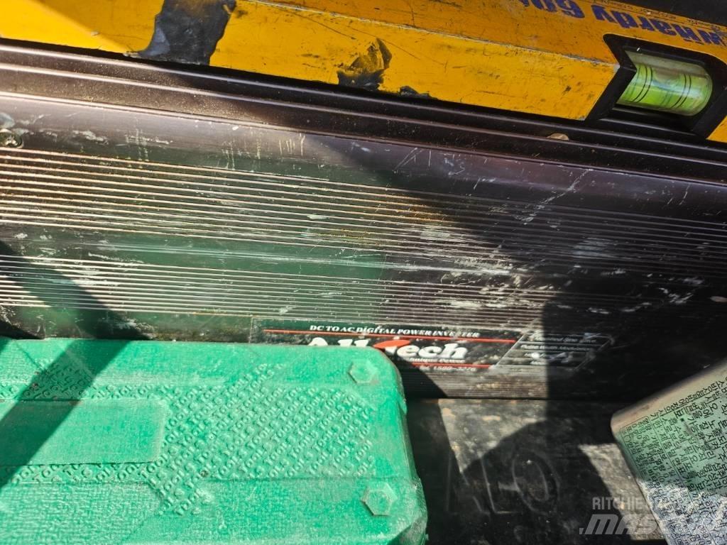  HKTC HAP2600SA Nostolava-autot