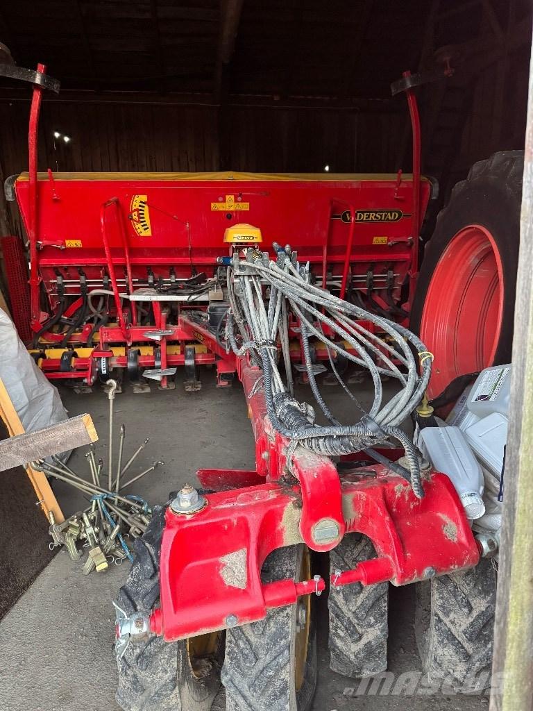 Väderstad Rapid400C Kylvökoneet