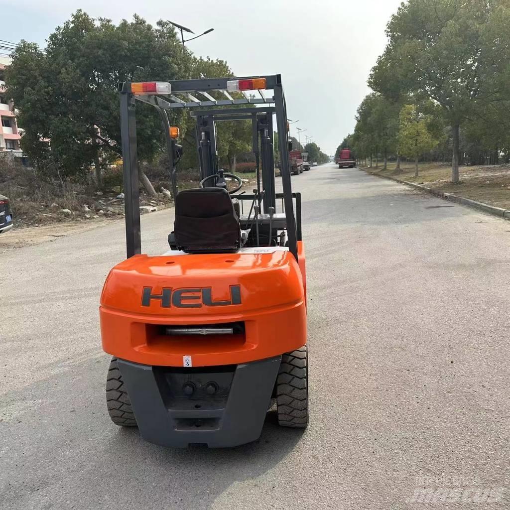 Heli CPC35 Dieseltrukit