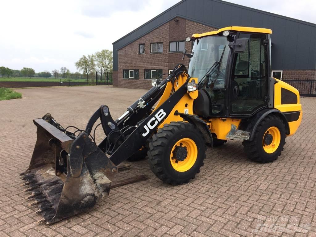JCB 406 Pyöräkuormaajat