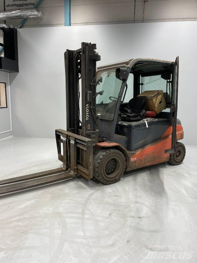 Toyota 8FBMT50 Sähkötrukit