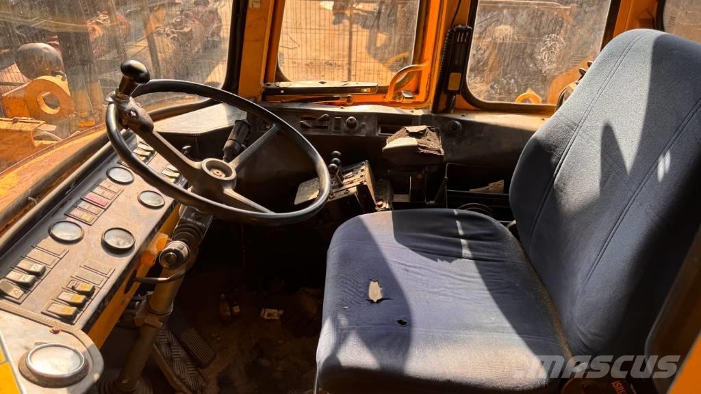 Volvo L 120 Pyöräkuormaajat