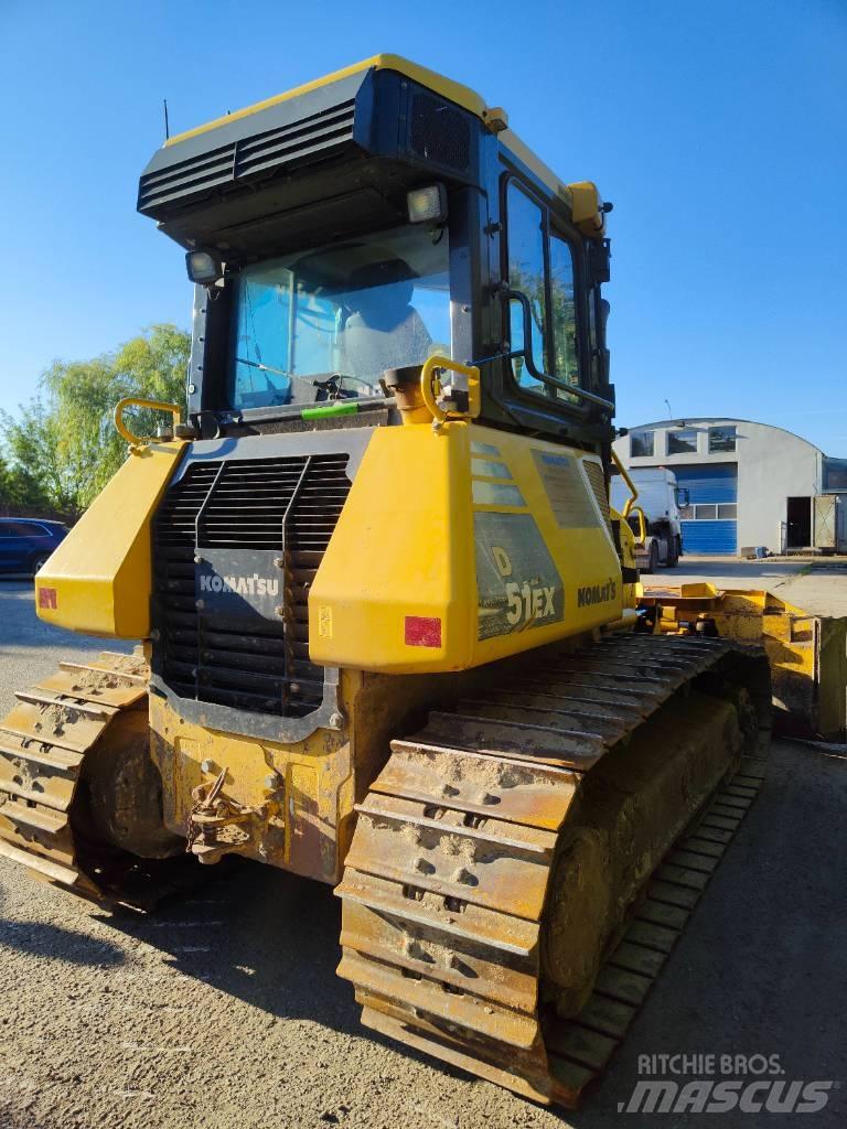 Komatsu D 51 Telaketjupuskutraktorit